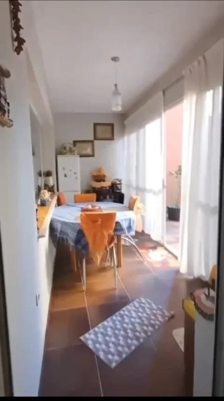 Tirane, shes apartament 2+1 Kati 3, 94 m² 128.000 € (yzberisht)