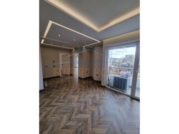 Tirane, jepet me qera apartament 2+1 Kati 5, 97 m² 1.200 € (Rruga e Durrësit)