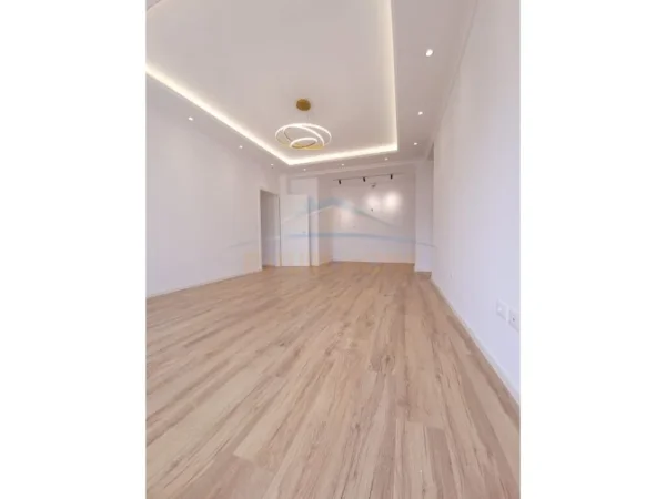 Tirane, shitet apartament 2+1 , 95 m² 210.000 € (Zogu i Zi) 	 AREA41040
