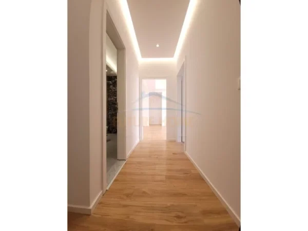 Tirane, shitet apartament 2+1 , 95 m² 210.000 € (Zogu i Zi) 	 AREA41040