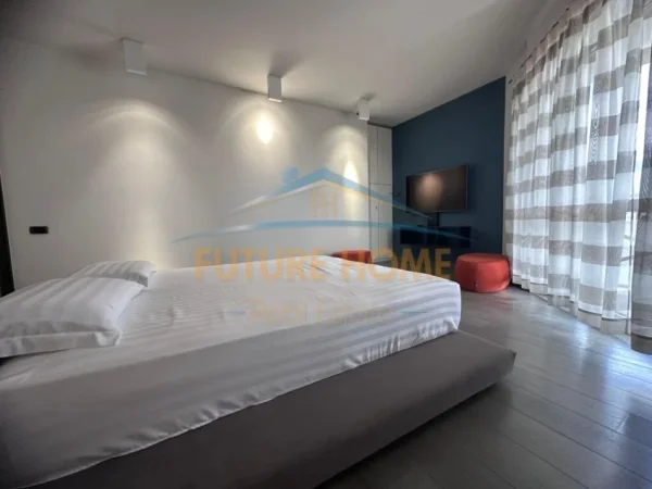Tirane, jepet me qera apartament 2+1 Kati 11, 150 m² 2.000 € (QENDER)