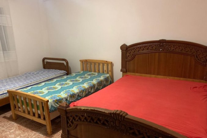 Tirane, jepet me qera apartament 1+1 Kati 1, 90 m² 320 € (Stacioni Trenit)