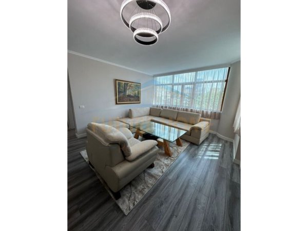 Shqiperi, jepet me qera apartament 2+1 Kati 6, 82 m² 600 € (STACIONI I TRENIT)