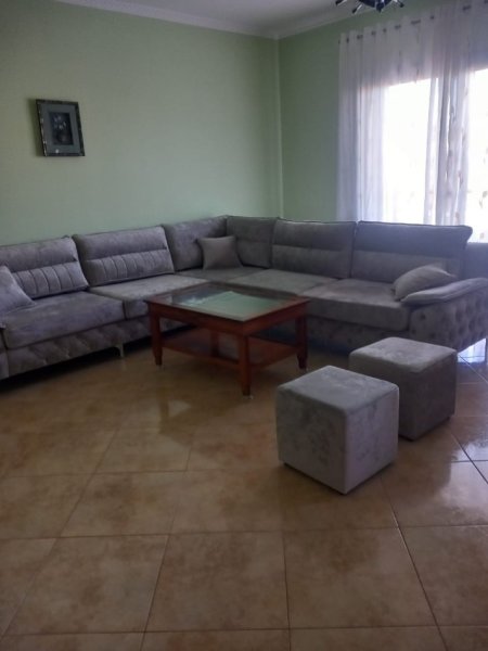 Tirane, jepet me qera apartament 2+1 Kati 2, 120 m² 300 € (Ali dem)
