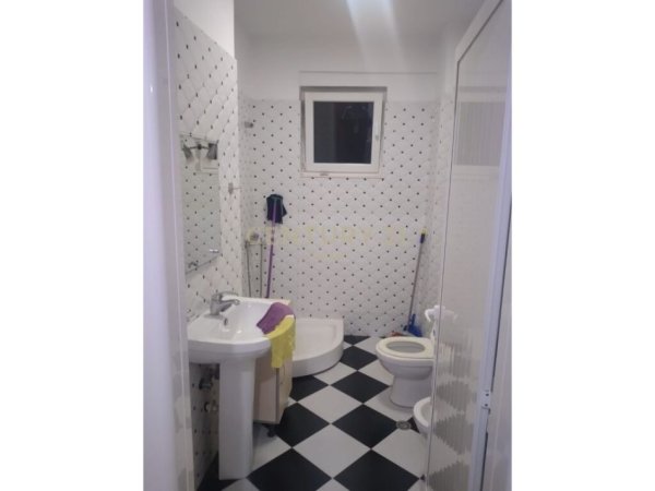 Tirane, jap me qera apartament 2+1 Kati 2, 90 m² 500 € (liqen i thate)