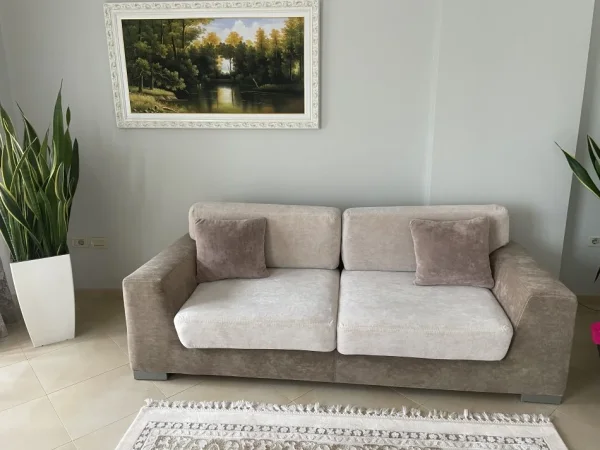 Tirane, shes Divane te perdorura ne gjendje shume te mire 200 €