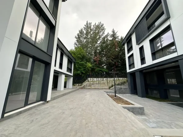 Tirane, shitet apartament 2+1+2 +Post Parkim , 118 m² ,2200 EURO/m2 (Rezidenca Altea)