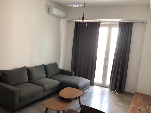 Tirane, jepet me qera apartament 1+1+Ballkon Kati 5, 60 m² 600 € (21 dhjetori)