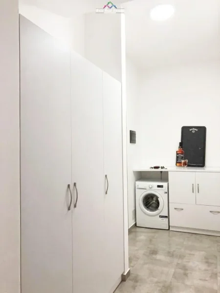 Tirane, jepet me qera apartament 1+1+Ballkon Kati 5, 60 m² 600 € (21 dhjetori)