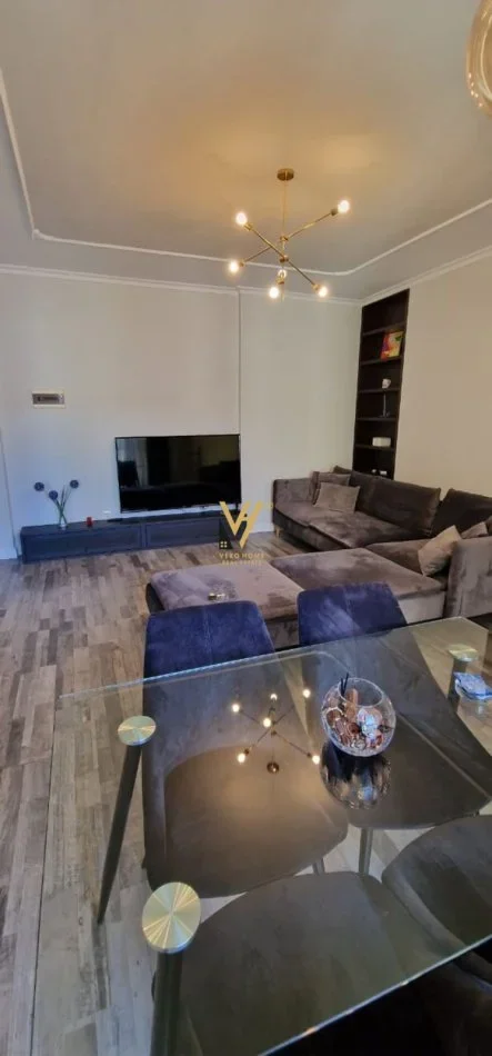 Tirane, shitet apartament 2+1+Ballkon Kati 4, 102 m² 210.000 € (KOPSHTI ZOOLOGJIK)