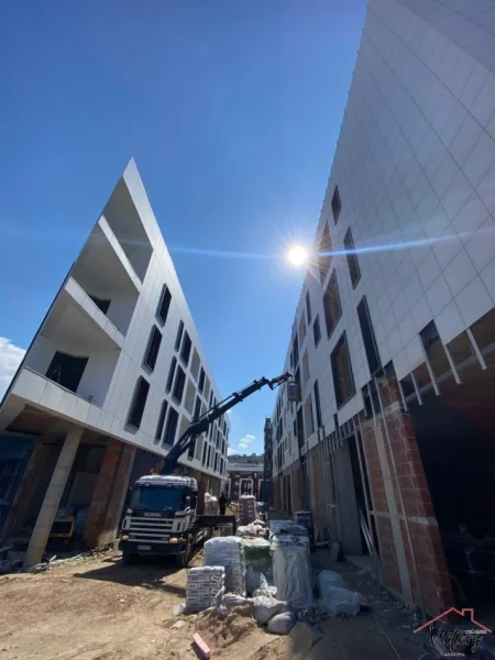 Tirane, shitet apartament 2+1 Kati 3, 112 m² + verande 23 m² 198.000 € (Liqeni i thate)