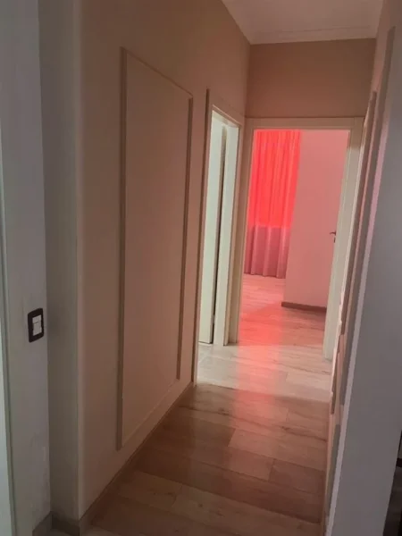 Tirane, jepet me qera apartament 2+1+Ballkon Kati 6, 93 m² 400 € (ASTIR BAR BOOHEM)