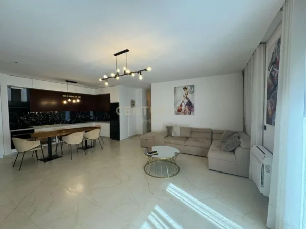 Tirane, shes apartament 2+1+2+POST PARKIMI , 120 m² 350.000 € (Qendra Tregtare TEG)