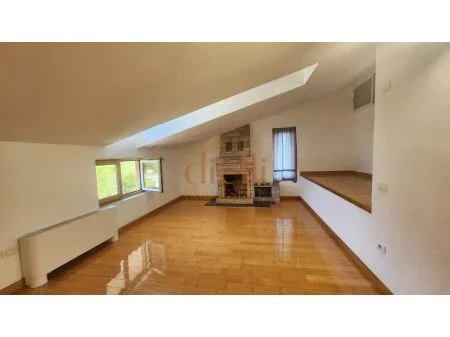Tirane, jepet me qera Vile 3 Katshe Kati 4, 650 m² 