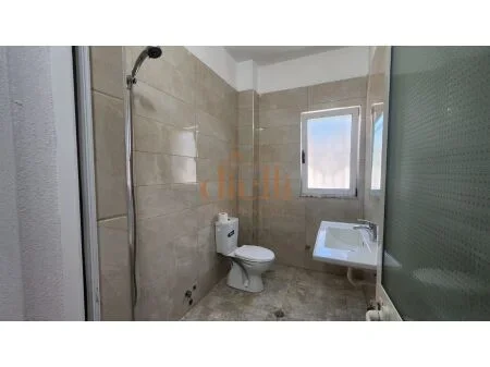 Tirane, jepet me qera Vile 3 Katshe Kati 4, 650 m² 