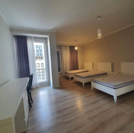 Tirane, jepet me qera apartament 2+1+Ballkon Kati 4, 110 m² 1.300 € (Rruga Kosovareve)