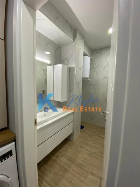 Tirane, jepet me qera apartament 1+1 Kati 2, 67 m² 600 € (Rruga Haxhi Hysen Dalliu, afer Prokurorise)