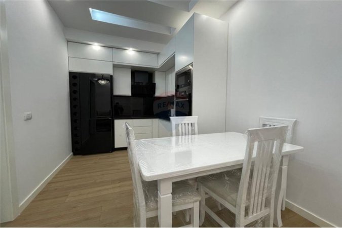 Tirane, jepet me qera apartament 1+1+Aneks+Ballkon Kati 3, 55 m² 550 € (Kopshti Botanik)