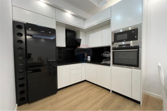 Tirane, jepet me qera apartament 1+1+Aneks+Ballkon Kati 3, 55 m² 550 € (Kopshti Botanik)