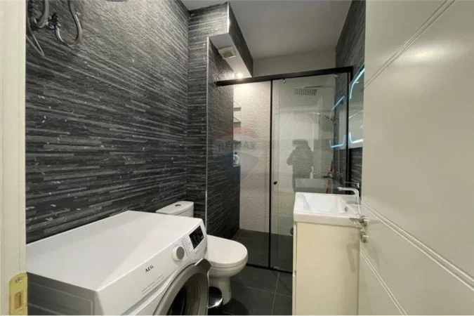 Tirane, jepet me qera apartament 1+1+Aneks+Ballkon Kati 3, 55 m² 550 € (Kopshti Botanik)