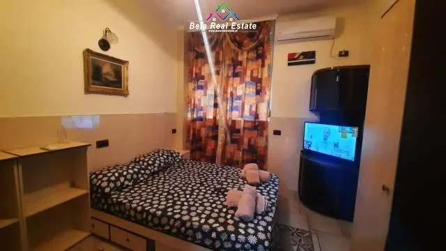 Tirane, jepet me qera apartament 1+1+Ballkon Kati 2, 50 m² 400 € (5 maji)