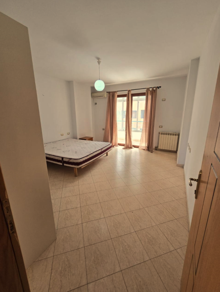 Tirane, shes apartament 3+1+Ballkon Kati 5, 141 m² 165.000 € (Astir)