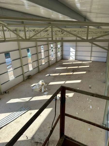 Tirane, jepet me qera magazine Kati 0, 510 m² 2.500 € (Vore - Marikaj)