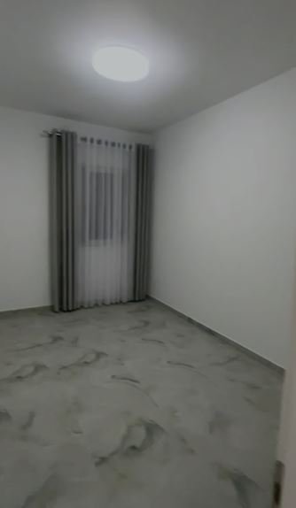 Tirane, jepet me qera apartament 3+1 Kati 2, 160 m² 500 € (Shkoze)