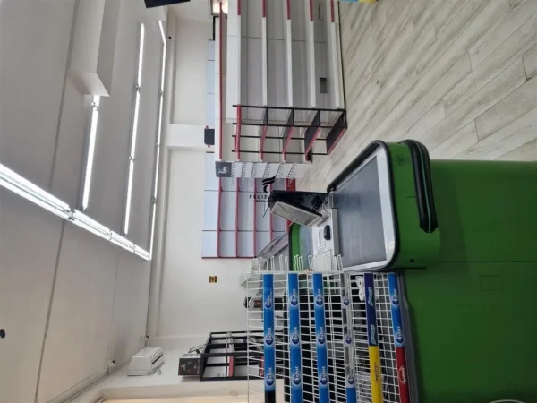 Tirane, shitet ambjent biznesi Kati 1, 100 m² 430.000 € (LIQENI ARTIFICIAL)