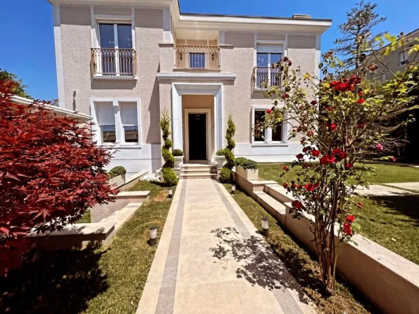 Tirane, shitet Vile 3+1 , 500 m² (Rolling Hills)