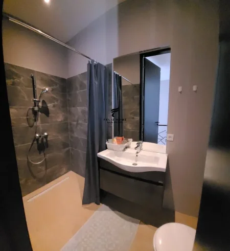 Tirane, shitet apartament 5+1 Kati 2, 3.250 m² 850.000 € (VORE)