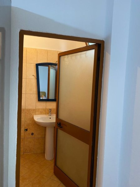 Tirane, jepet me qera garsonier 1+1 Kati 1, 37 m² 300 € (Qytet Studenti)