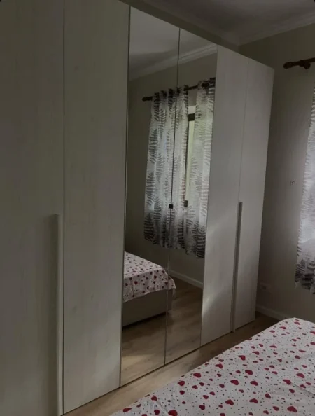 Tirane, jepet me qera apartament 1+1 Kati 2, 70 m² 450 € (Ish Restorant Durresit)