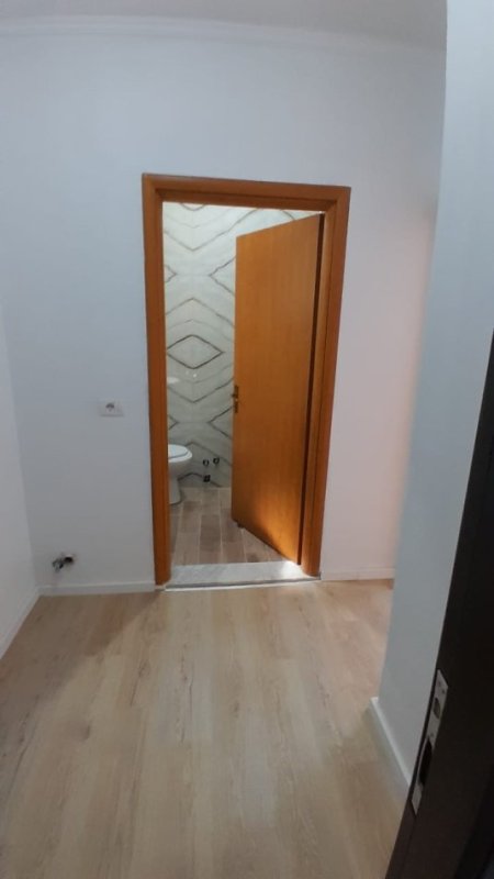 Tirane, Apartament  2+1 per shitje Kati 2, 96.000 € (Fresk)