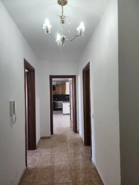 Tirane, shitet apartament 2+1 Kati 3, 102 m² 112.000 € (Yzberisht)
