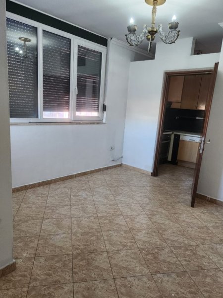 Tirane, shitet apartament 2+1 Kati 3, 102 m² 112.000 € (Yzberisht)
