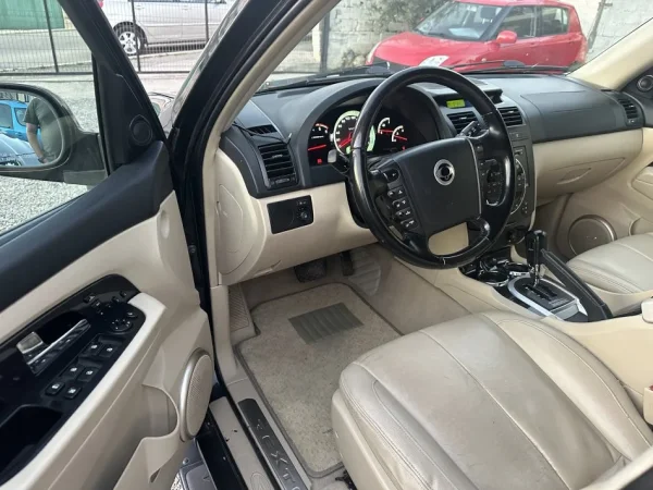 Tirane, shes SUV | Fuoristrad | Xhip SSANGYONG REXTON Nafte, e zeze automatik Klima 211.000 km 5.200 €