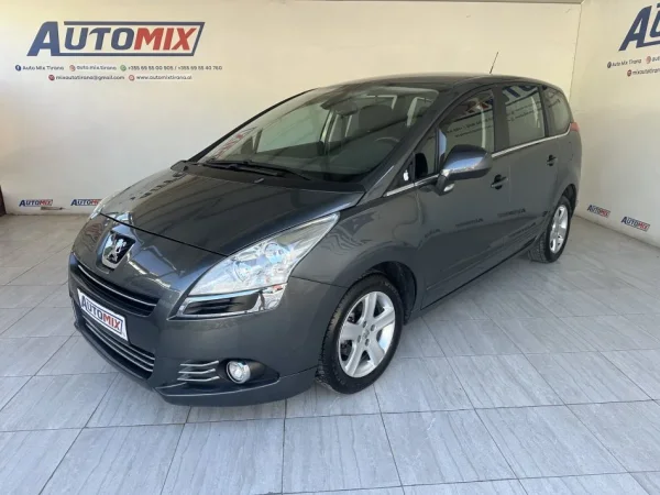 Tirane, shes makine PEUGEOT 5008 Nafte, gri e erret manuale Klima 201.000 km 5.300 €