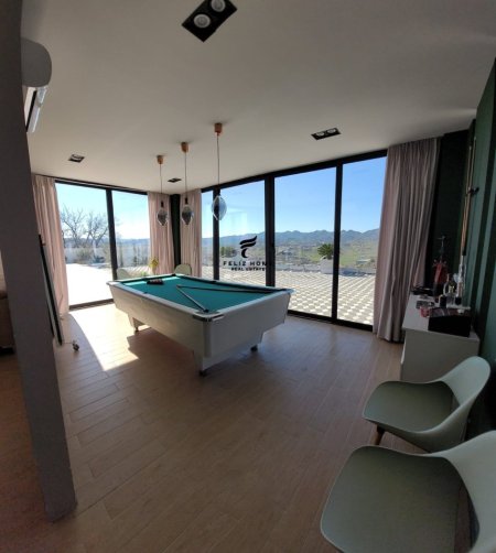 Tirane, jepet me qera apartament 5+1 Kati 2, 3.250 m² 7.000 € (VORE)