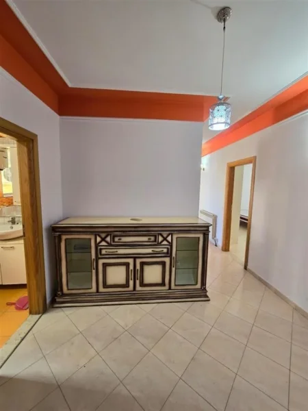 Tirane, shitet apartament 3+1+Ballkon Kati 5, 141 m² 165.000 € (Aleksandri i Madh)