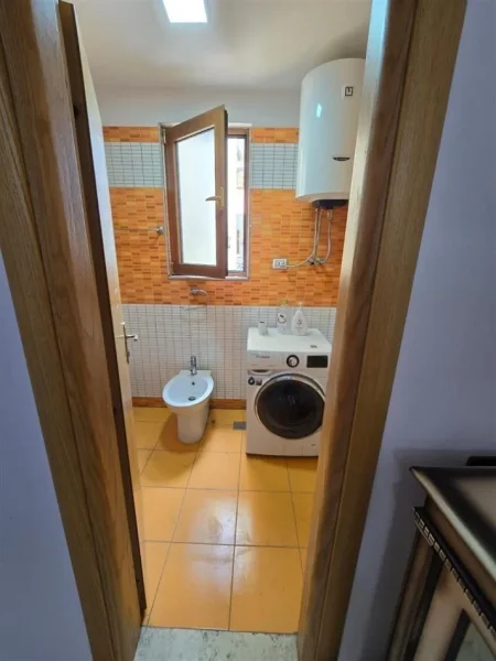 Tirane, shitet apartament 3+1+Ballkon Kati 5, 141 m² 165.000 € (Aleksandri i Madh)