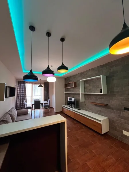 Tirane, shitet apartament 1+1 Kati 8, 85 m² 113.000 € (Yzberisht)