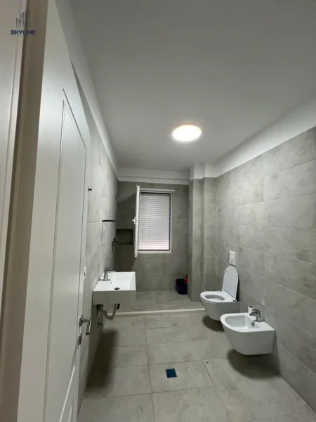 Tirane, jepet me qera apartament 2+1 Kati 2, 500 € (teodor keko)