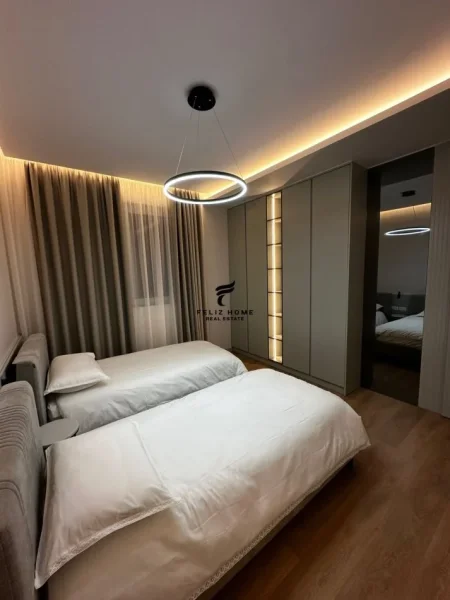 Tirane, jepet me qera apartament 2 Katshe Kati 2, 240 m² 2.000 € (LIQENI ARTIFICIAL)