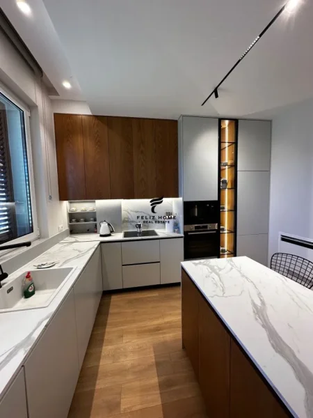 Tirane, jepet me qera apartament 2 Katshe Kati 2, 240 m² 2.000 € (LIQENI ARTIFICIAL)