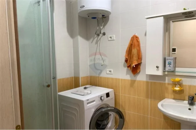 Tirane, jepet me qera apartament 1+1+Ballkon Kati 7, 50 m² 430 € (Rruga Sokrat Miho - Kompleksi Fratari - Astir, Shqipëri)