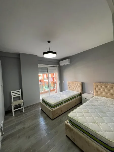 Tirane, jepet me qera apartament 2+1+Ballkon Kati 2, 115 m² 500 € (TEODOR KEKO)