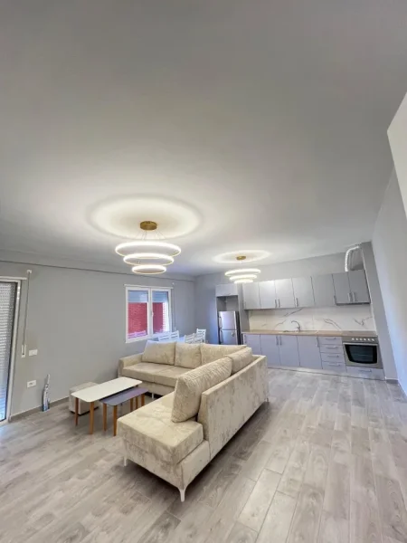 Tirane, jepet me qera apartament 2+1+Ballkon Kati 2, 115 m² 500 € (TEODOR KEKO)