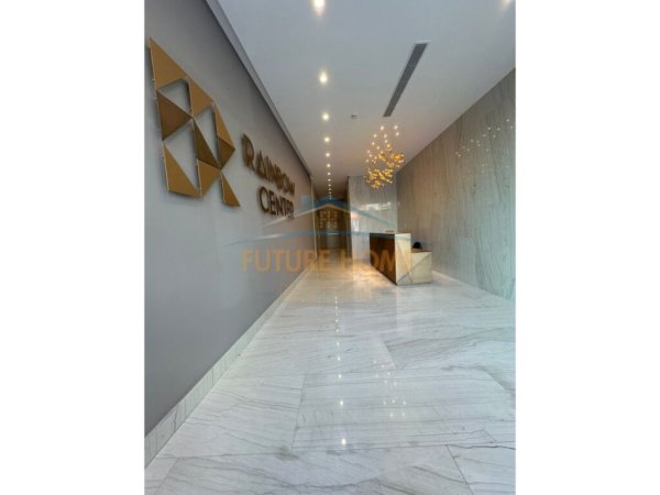Tirane, jepet me qera ambjent biznesi , 199 m² 4.000 € (Bllok)