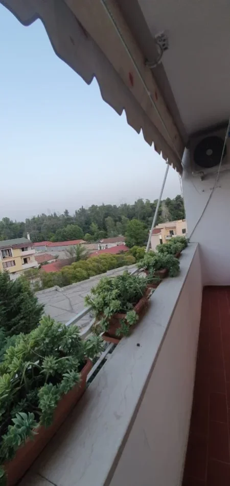 Tirane, jepet me qera apartament 2+1+Ballkon Kati 5, 100 m² 500 € (pran Petro Ninit)